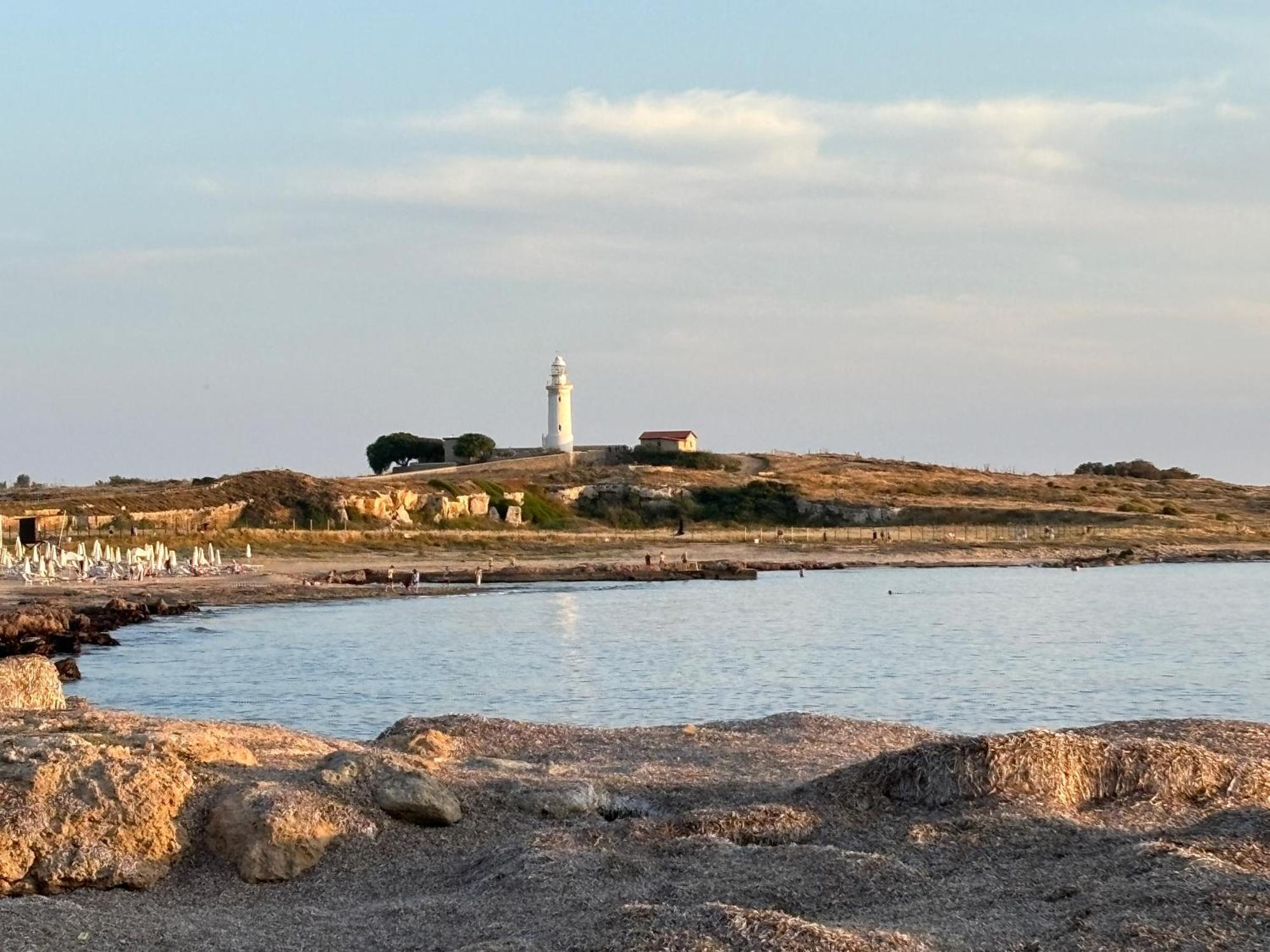 Apartment Faros Seabreeze 1b, Pool, Seaside, Paphos